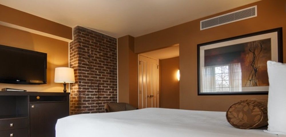 American Hotel Freehold Eksteriør bilde