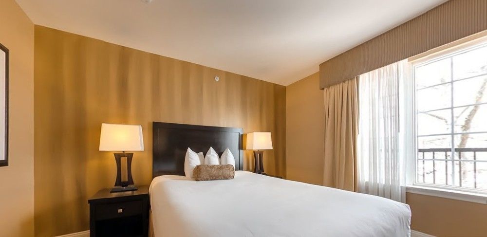 American Hotel Freehold Eksteriør bilde